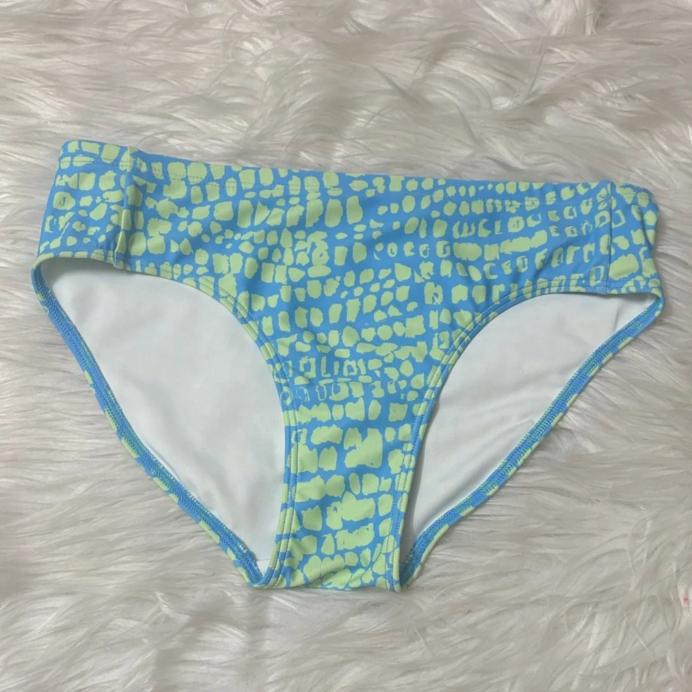 NWOT Z By Zella Girls Youth Leopard Print Green And Blue Swim Bottoms Size 10